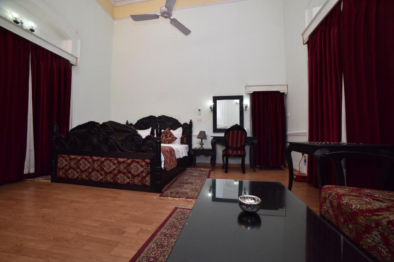 Mpt Rock End Manor, Pachmarhi Hotel Esterno foto