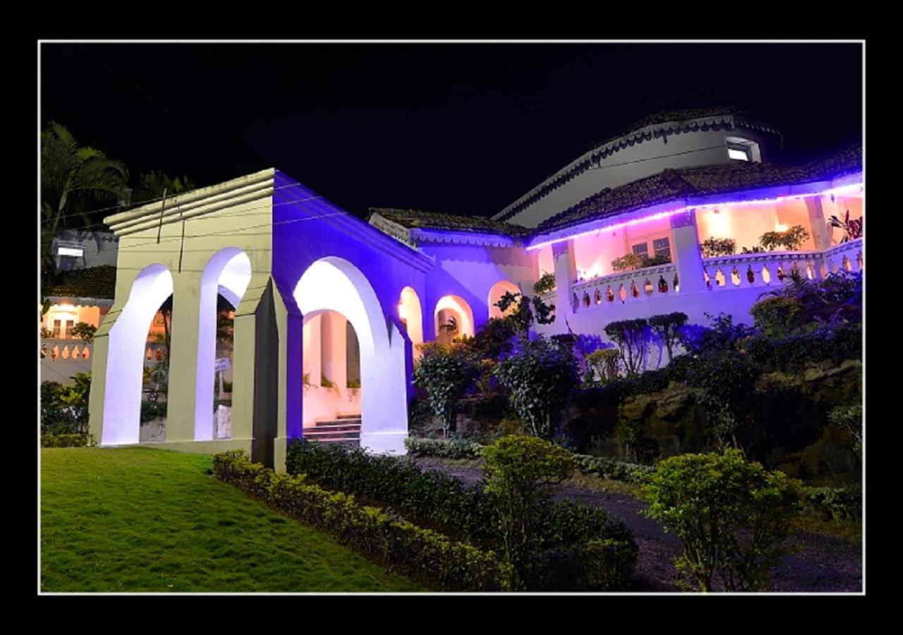 Mpt Rock End Manor, Pachmarhi Hotel Esterno foto