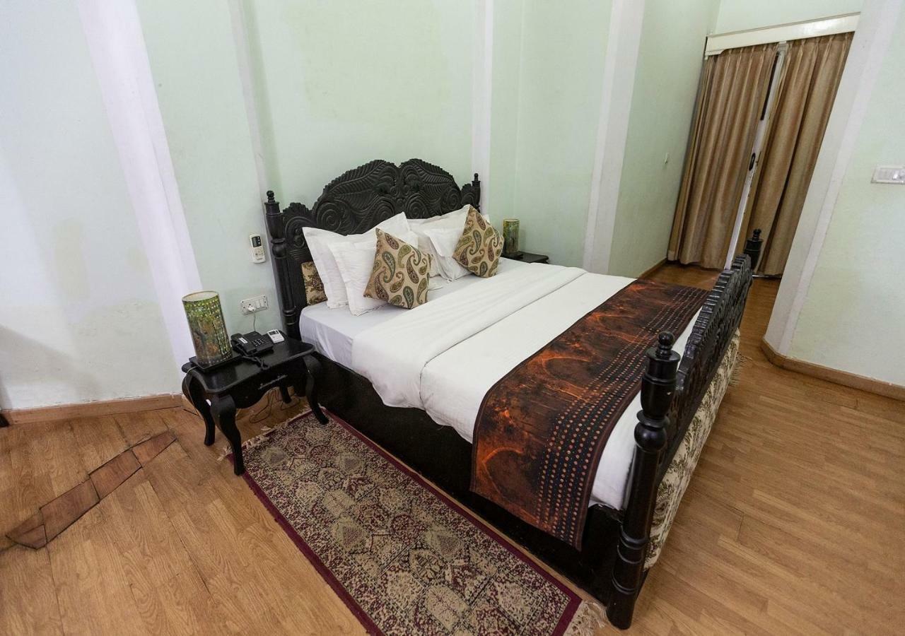 Mpt Rock End Manor, Pachmarhi Hotel Esterno foto